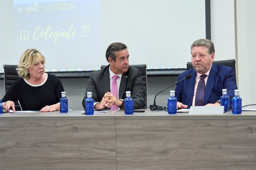 En el Día de la Mujer, el Colegio de Cantabria acogió el foro El papel de la mujer en el sector asegurador, con el Consejo General.