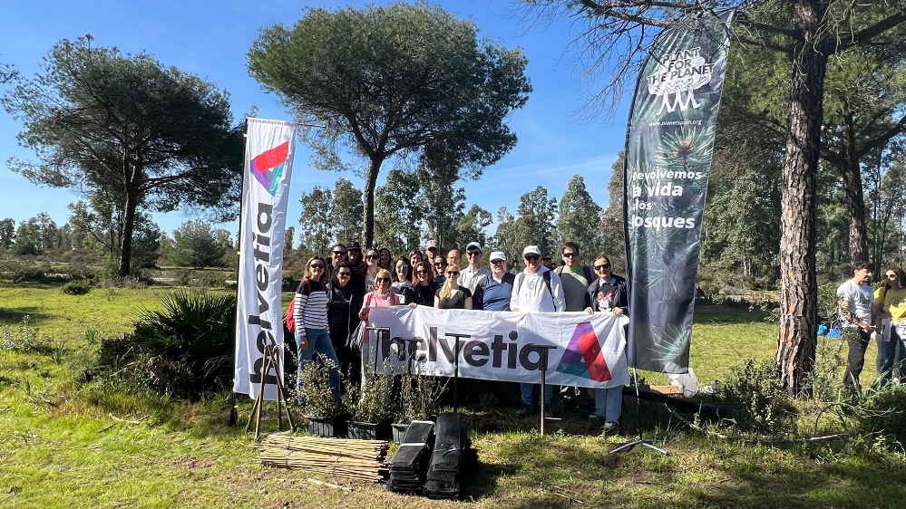 Helvetia Seguros planta más de 6.000 árboles en Doñana y Alcalá de Henares como parte de su compromiso medioambiental