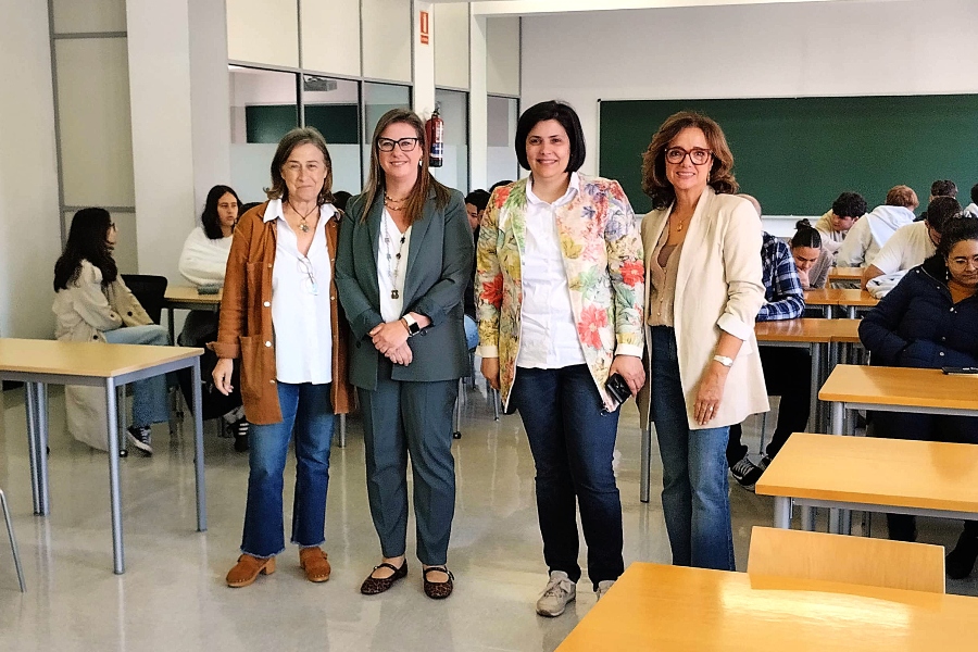 El Colegio de La Coruña acerca la mediación de seguros a estudiantes de FP