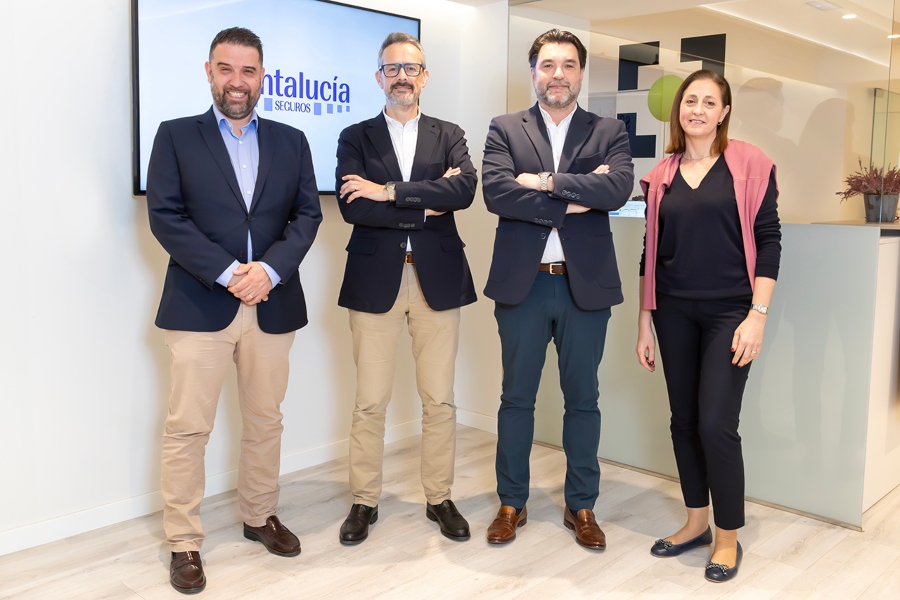 Santalucía renueva su alianza con el Colegio de Valencia