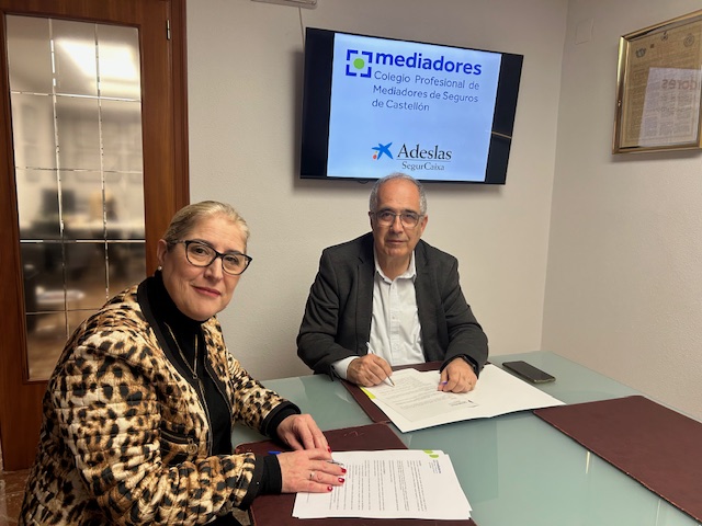SegurCaixa Adeslas y el Colegio de Castellón han renovado su acuerdo para seguir impulsando la especialización de los mediadores de seguros.