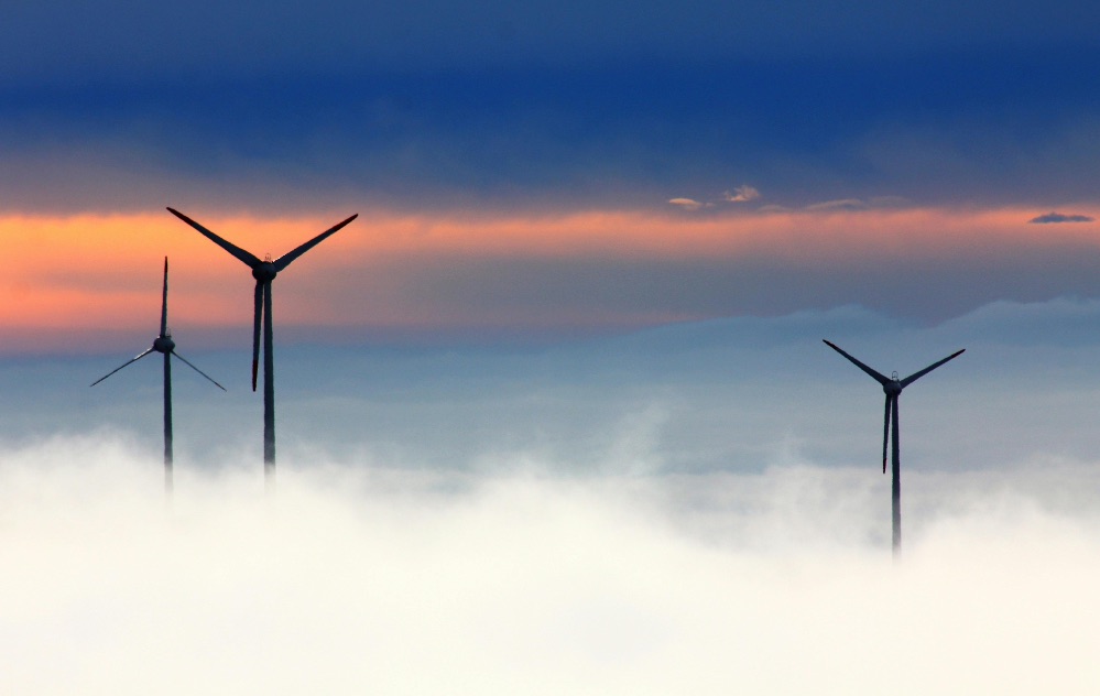 La falta de financiación, principal amenaza para el crecimiento de la energía baja en carbono, según una encuesta global de AXA XL