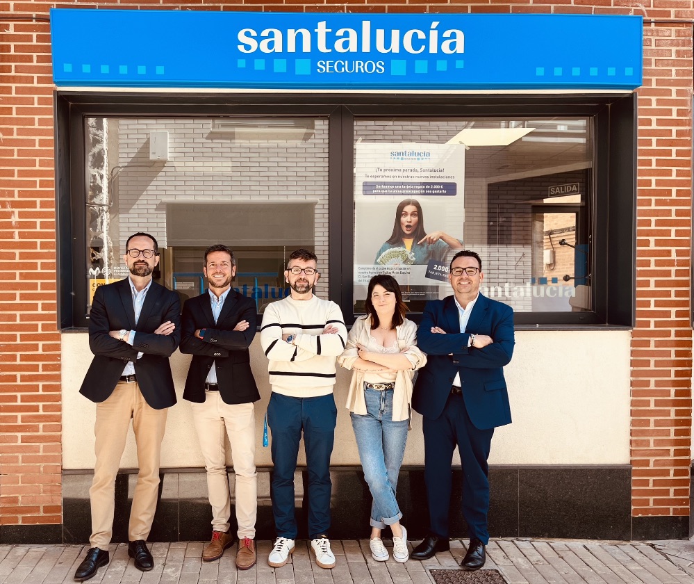 SANTALUCÍA continúa su expansión en la zona Norte con una oficina liderada por Manuel Hidalgo y Belén Lizaga