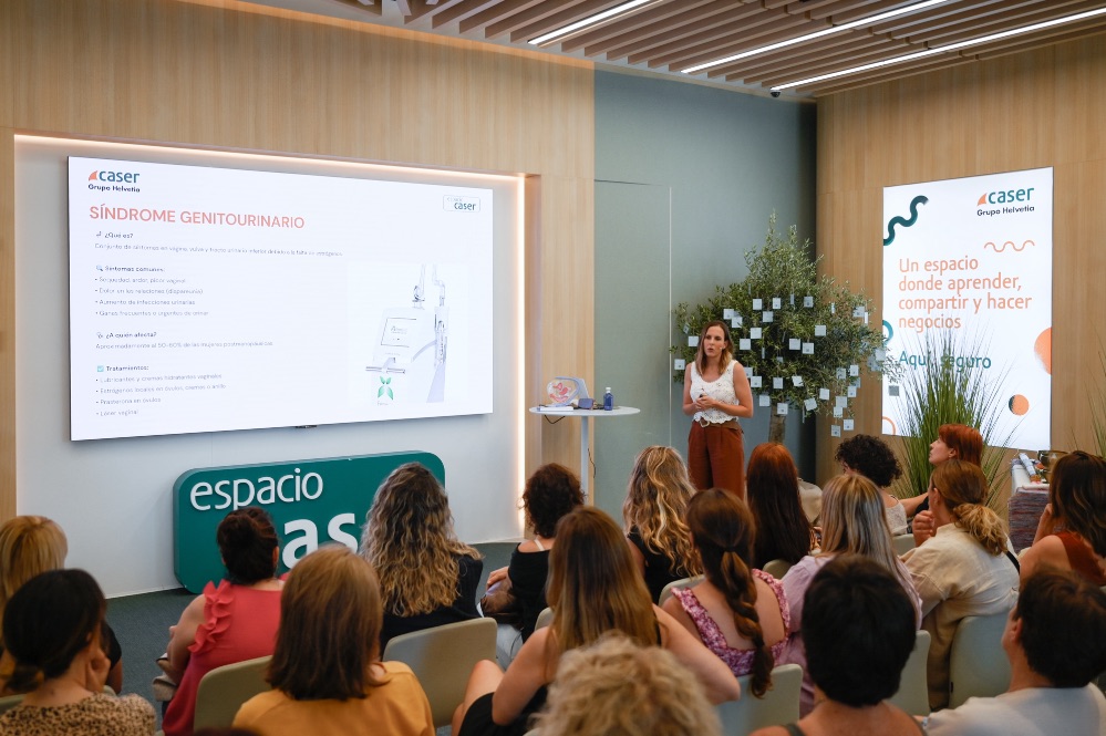 El Espacio Caser de Málaga visibiliza “la otra cara de la menopausia” en una jornada de bienestar y reflexión