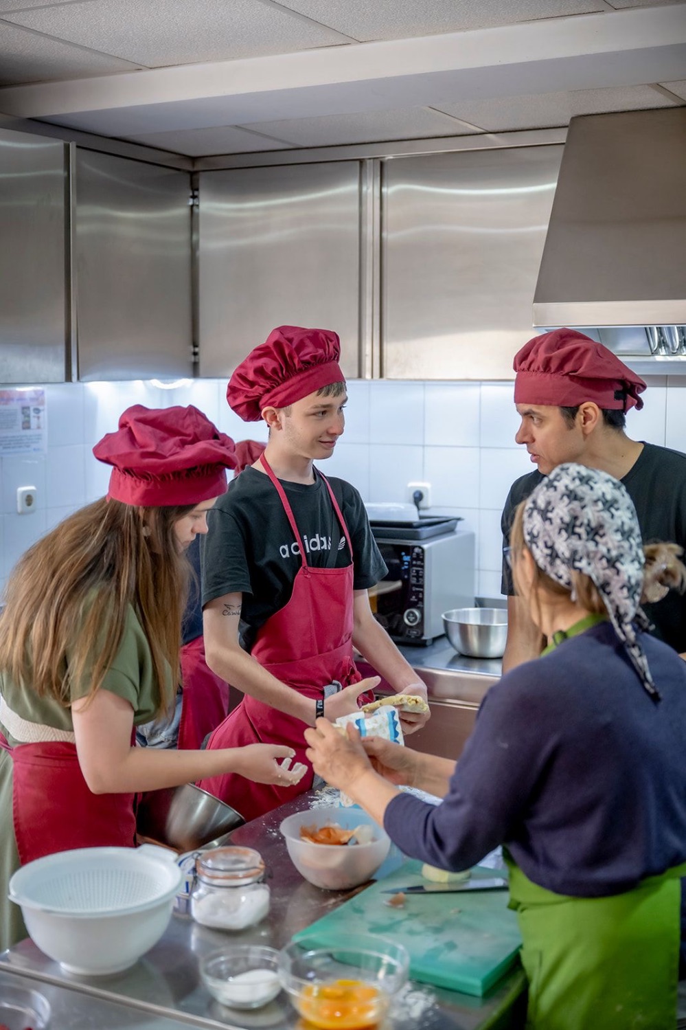Nationale-Nederlanden refuerza su compromiso social con más de 700 horas de voluntariado en su quinta Semana Solidaria