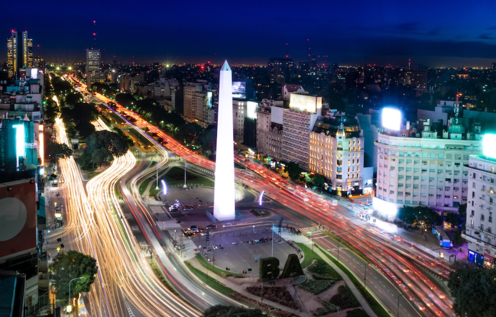 Argentina exige a los turistas un seguro médico para entrar al país. Assist Card lanza Argentina 60 para cumplir con la nueva normativa.