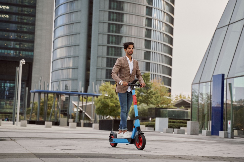 La nueva normativa incorpora varias alegaciones del Consejo General y amplía el seguro obligatorio a ciertos patinetes eléctricos