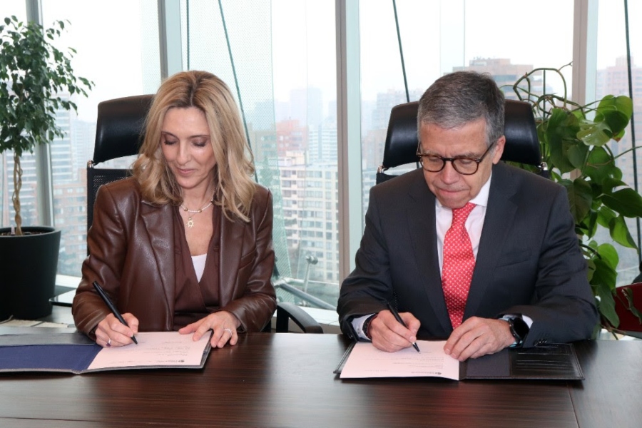 MAPFRE y Banco Internacional firman un acuerdo para la distribución exclusiva de seguros