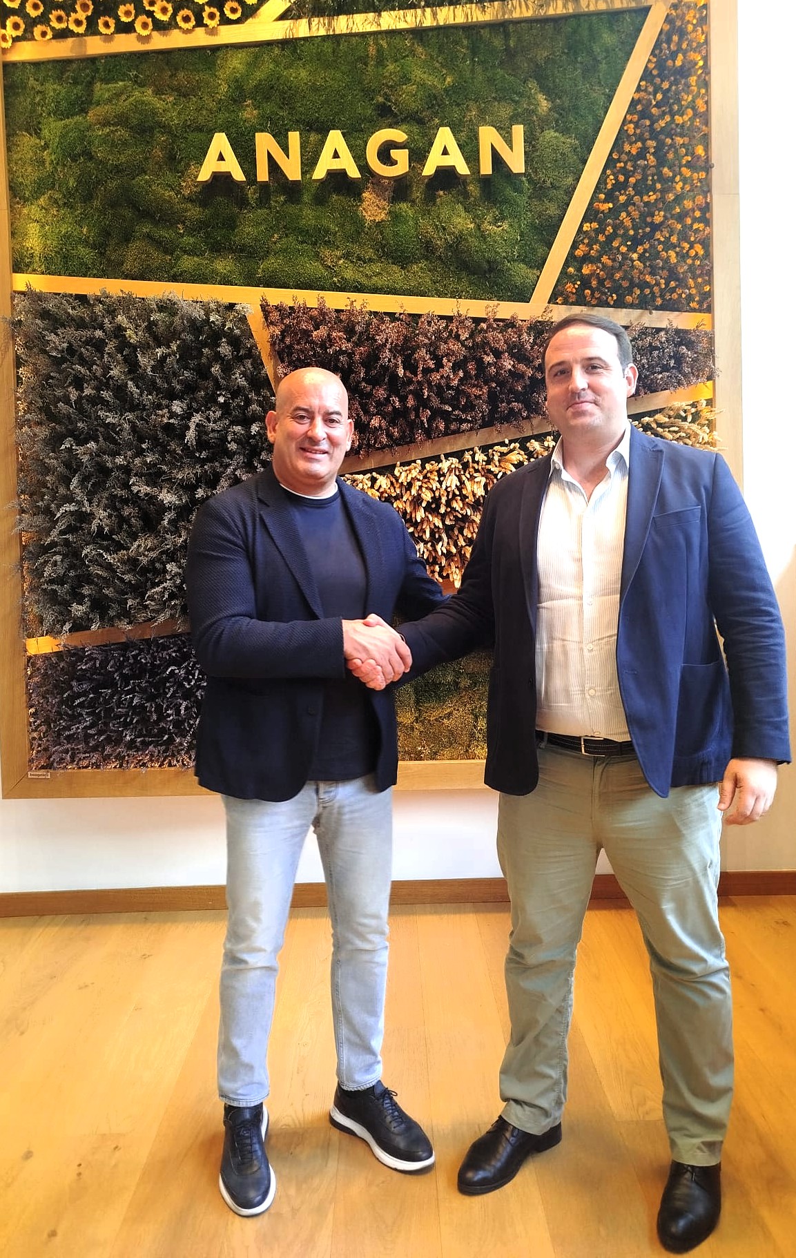 Anagan Correduría de Seguros ha dado un nuevo paso en su estrategia de crecimiento nacional con la adquisición de Plentis, ubicada en Logroño.