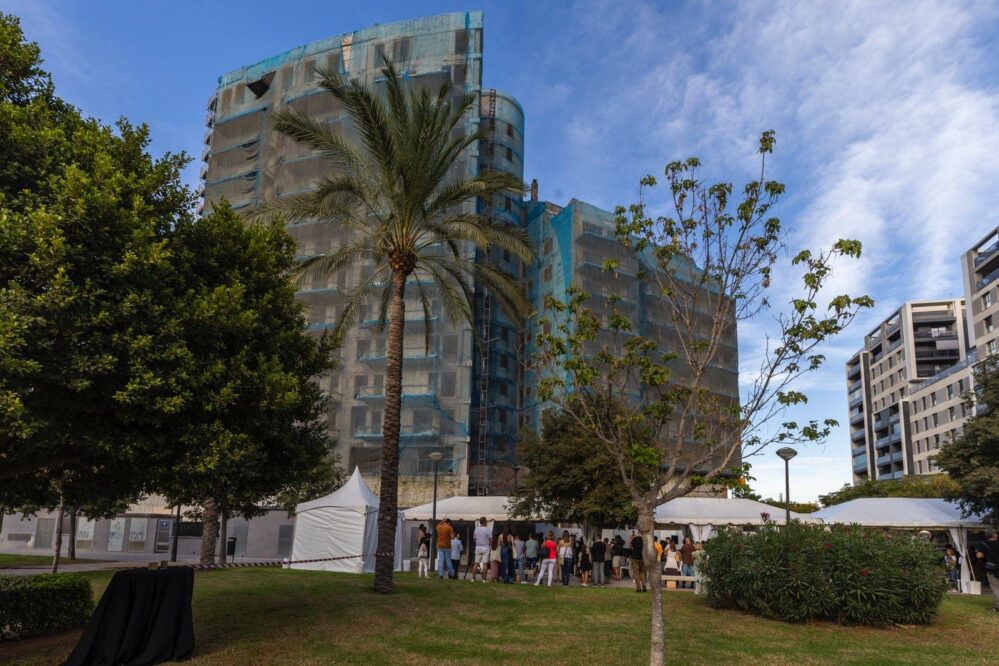MAPFRE ha celebrado un acto conmemorativo y de inicio de obra del edificio de Campanar, en Valencia, incendiado el 22 de febrero de 2024.