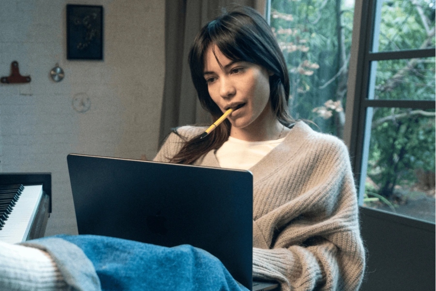 El 71% de los españoles evita hablar sobre sus inversiones, según DEGIRO