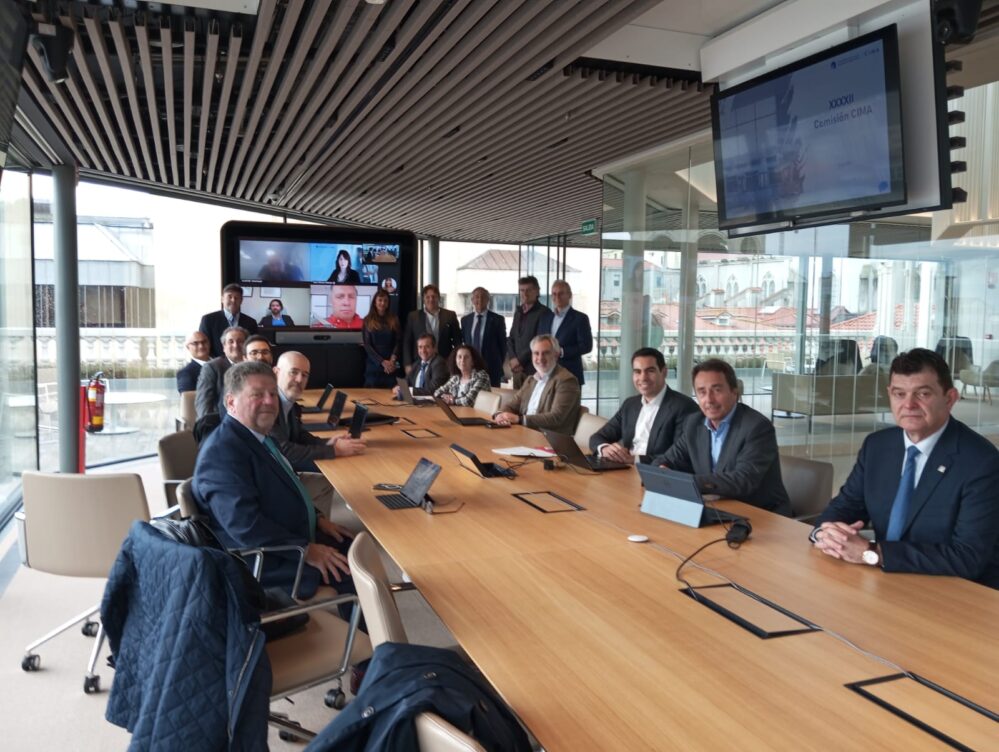 Reunión de la Comisión CIMA en Santander, con formación y debate sobre digitalización y las ventajas de la plataforma para la mediación.