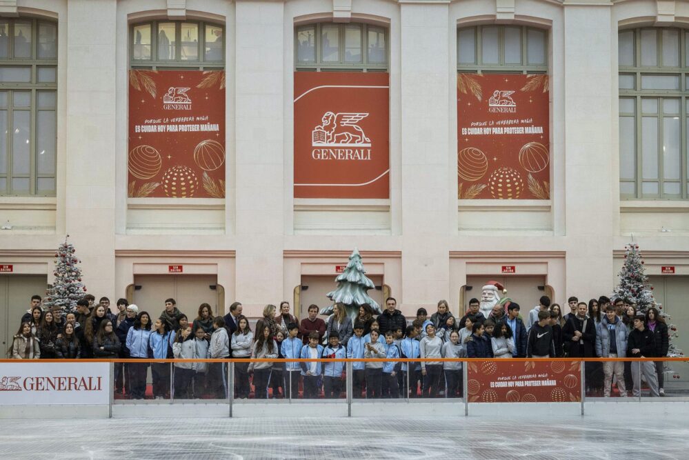 Generali se incorpora a la programación navideña del Ayuntamiento de Madrid como patrocinador de la pista de hielo del Palacio de Cibeles.