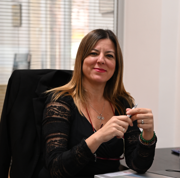 Laura Molero Pérez ha sido elegida presidenta del Colegio de Mediadores de Seguros de Granada, la primera mujer en acceder al cargo.