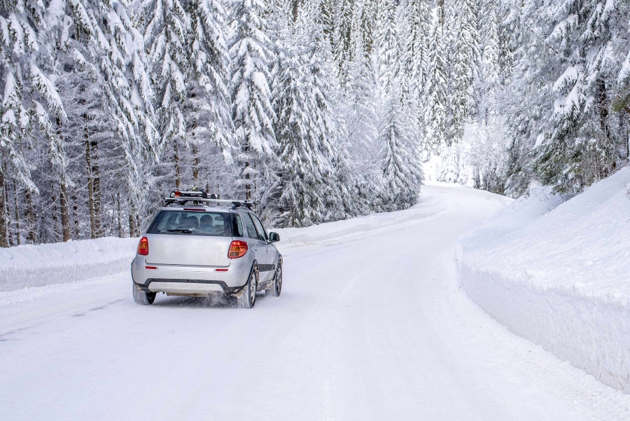 Recomendaciones para preparar el automóvil ante desplazamientos a zonas de montaña y nieve