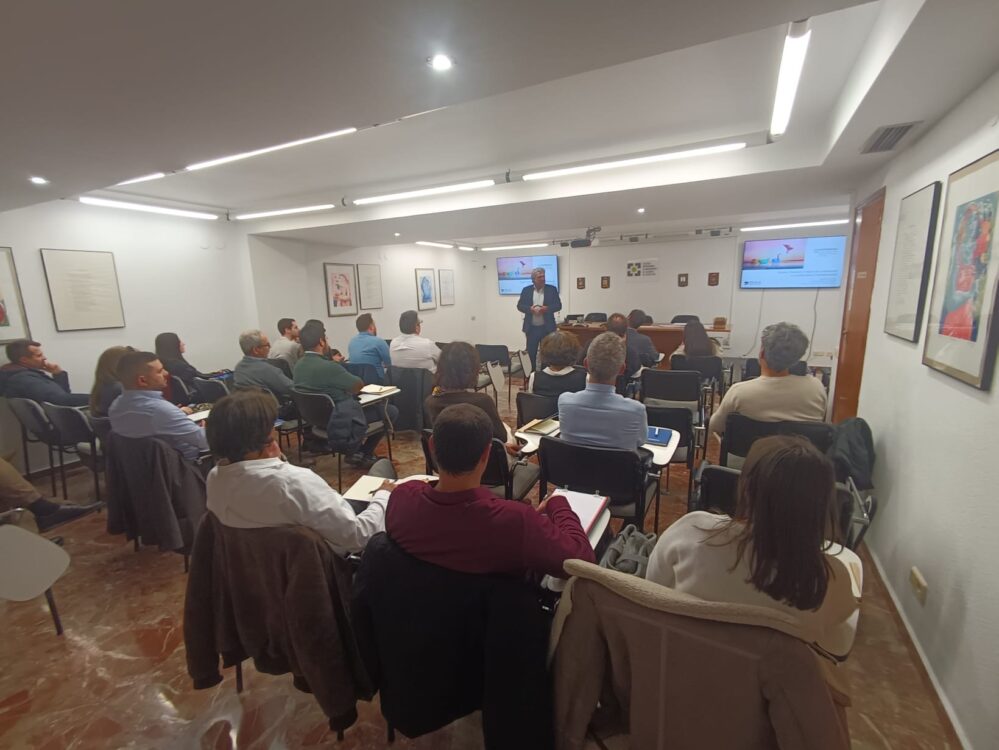 El Colegio de Castellón y Reale Seguros impulsan la formación de mediadores con una jornada centrada en digitalización, cliente y retos del sector.