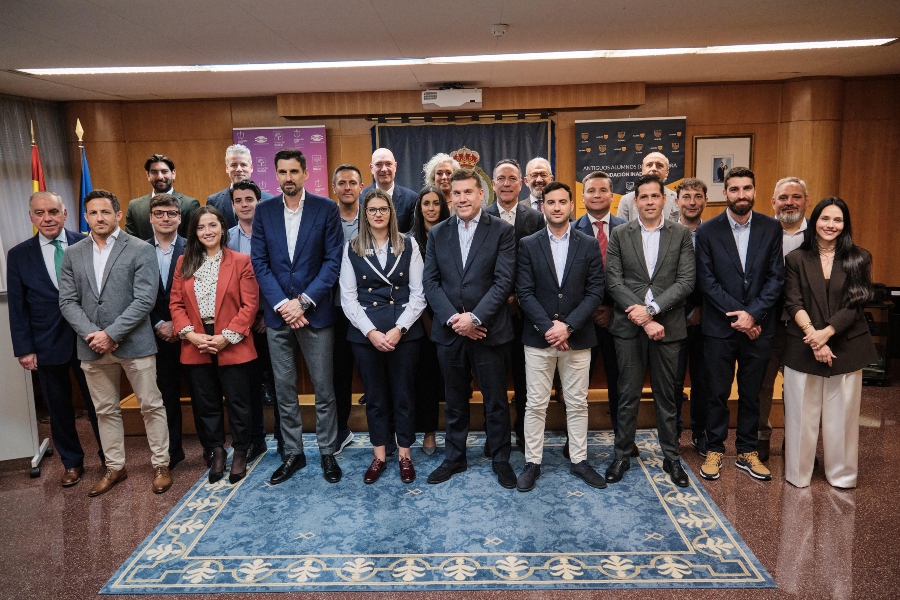 La UDC clausura la IX promoción del Curso de Posgrado en Gerencia de Riesgos y Seguros