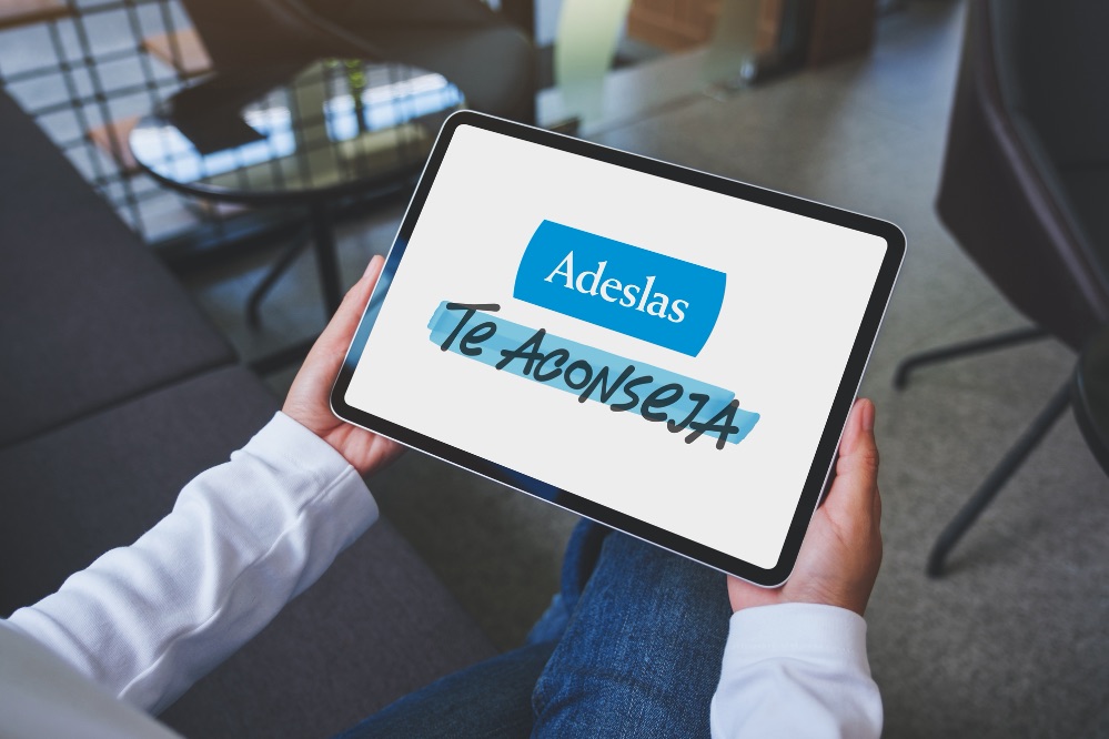 Adeslas lanza ‘Adeslas Te Aconseja’, una iniciativa digital con contenidos breves para resolver dudas de salud y fomentar el autocuidado.