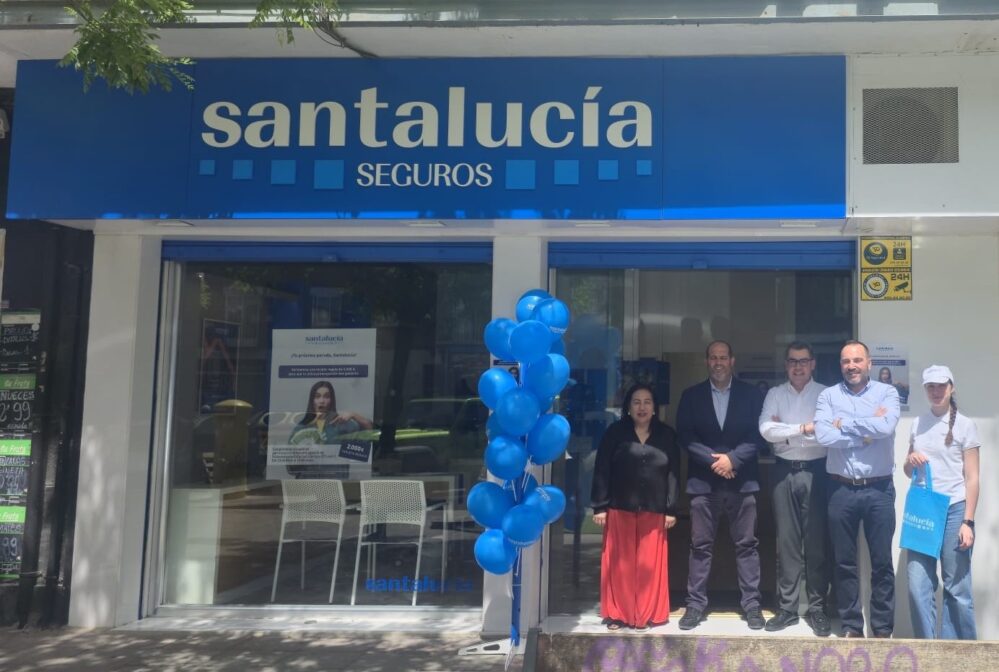 SANTALUCÍA inaugura una nueva agencia de su Canal de Agentes Exclusivos en Vicálvaro para reforzar su presencia en Madrid y potenciar el asesoramiento personalizado.