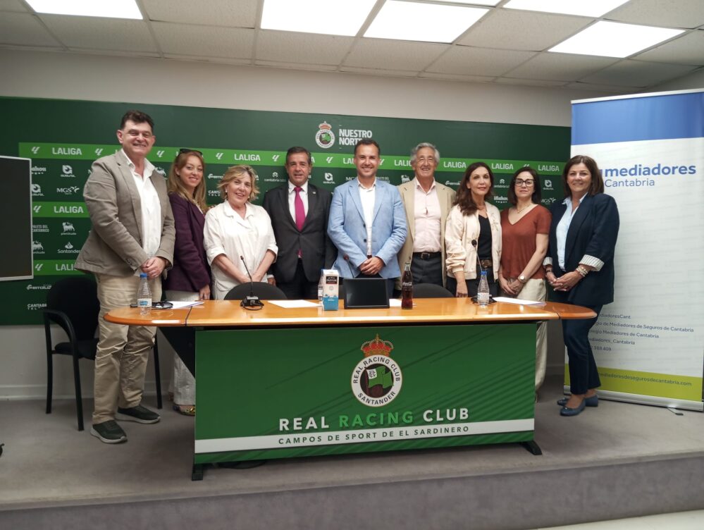 El Colegio de Mediadores de Seguros de Cantabria celebró una Junta de Gobierno en El Sardinero junto al Racing y organizó un tour institucional para mediadores y patrocinadores.