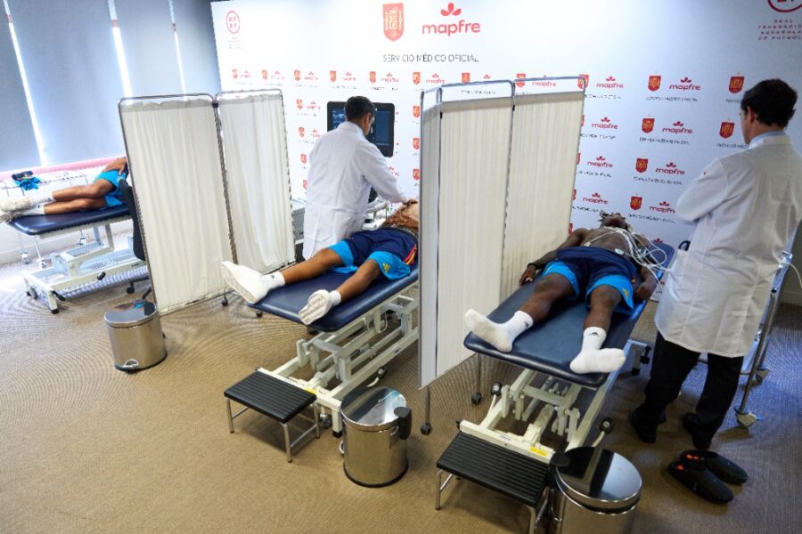 Mapfre, Servicio Médico Oficial de la Selección Española, ha realizado los reconocimientos médicos previos de los jugadores en la Ciudad del Fútbol de Las Rozas.