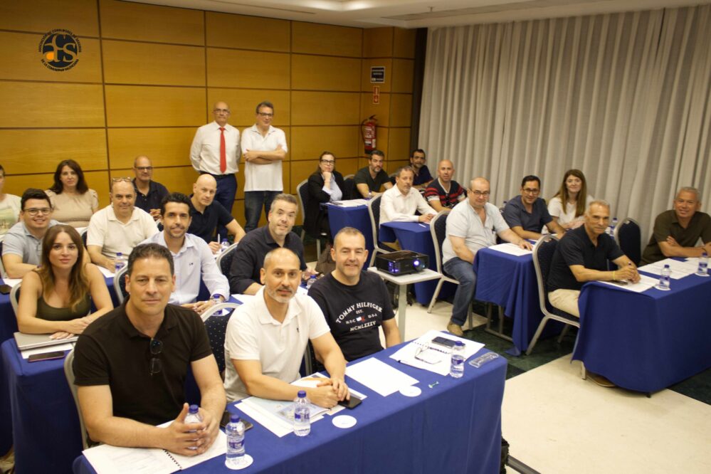 ACS-CV ha celebrado una jornada sobre transporte y seguros de mercancías, abordando la gestión de siniestros, Incoterms y riesgos logísticos en la cadena de suministro.