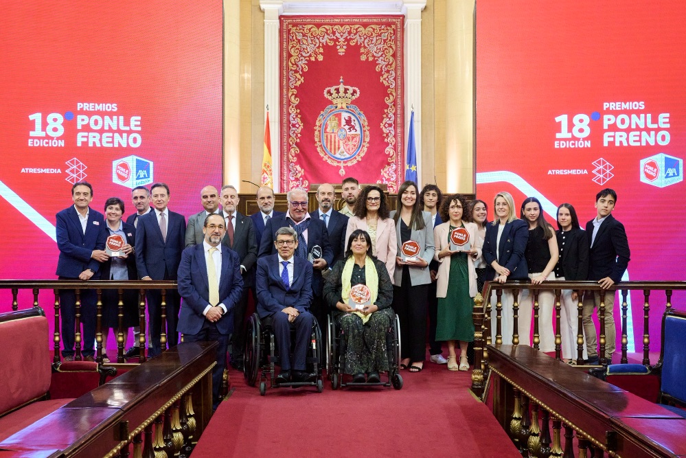 Pere Navarro, el Ayuntamiento de Bilbao, ASPAYM y varias iniciativas educativas e innovadoras protagonizan la 18ª edición de los Premios Ponle Freno celebrada en el Senado.