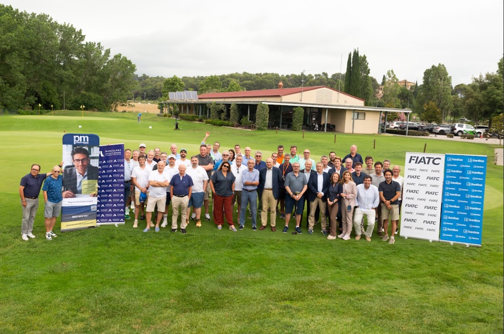 Más de 50 mediadores participan en el torneo de golf del Colegio de Barcelona