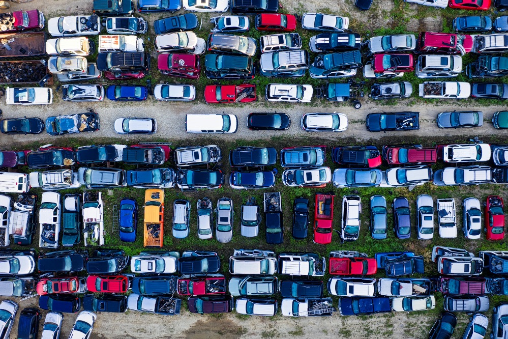 Solera incorpora AUTOonline a su área comercial de posventa para conectar talleres, desguaces, recambios y aseguradoras e impulsar la economía circular en el sector del automóvil.