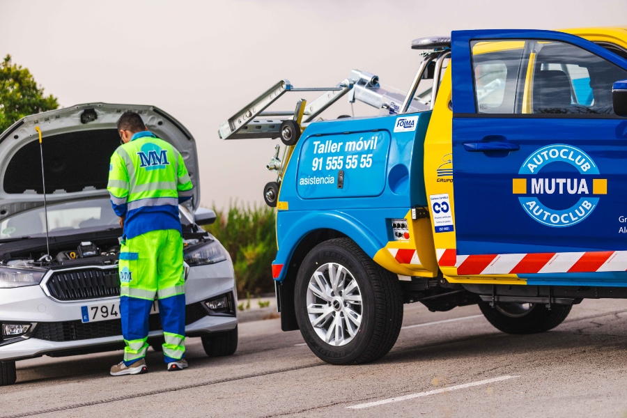 Las olas de calor elevan un 50% las asistencias en carretera durante el verano