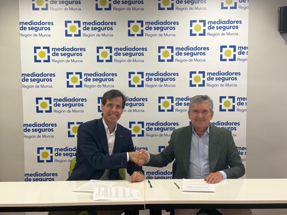 El Colegio de Mediadores de Murcia y SegurCaixa Adeslas renuevan su convenio