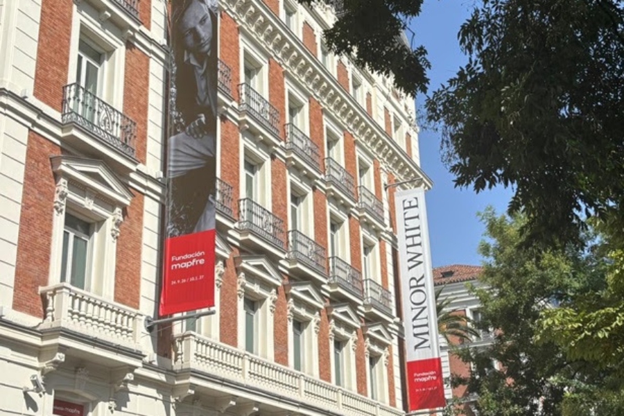 Fundación Mapfre inaugura tres exposiciones dedicadas al prerrafaelismo, la vanguardia y la fotografía de Minor White
