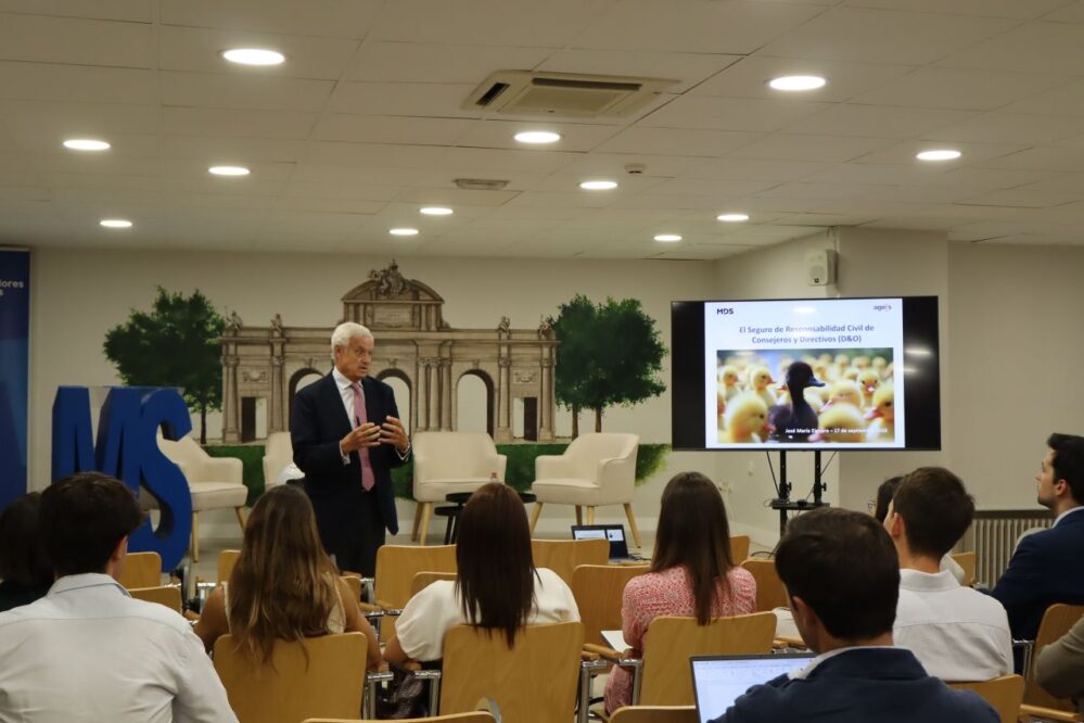 MDS España participa en una sesión de Young Generation AGERS sobre D&O con 33 jóvenes profesionales de la gestión de riesgos y seguros.