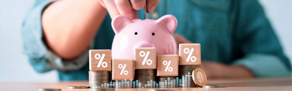 El 70% de los españoles ahorra de forma habitual, aunque existen diferencias por género, edad y educación financiera, según MAPFRE.
