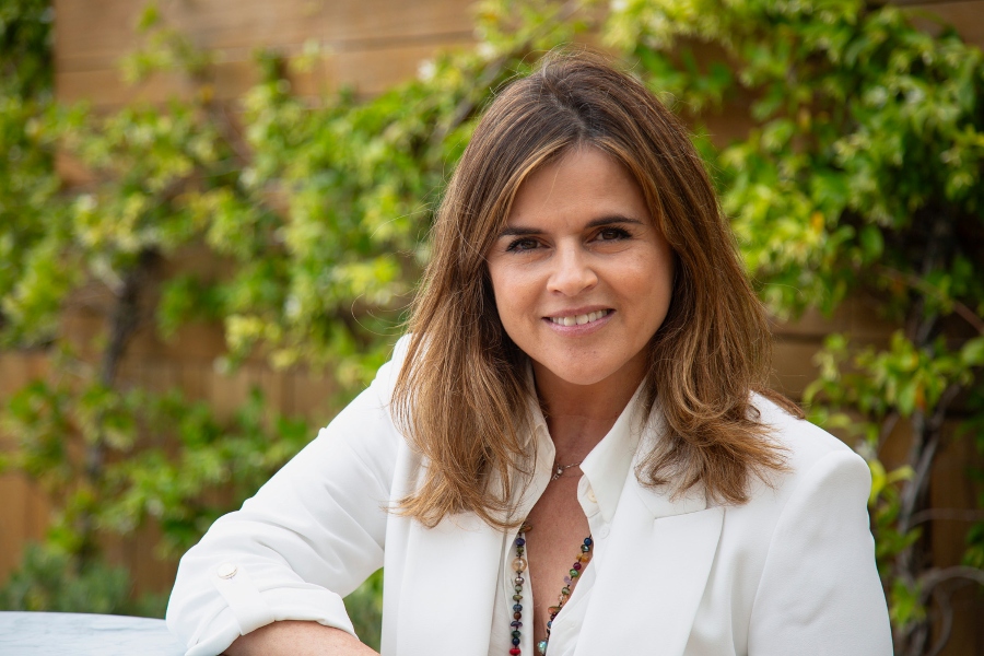Paula de Castro asume la dirección comercial de AXA Partners España