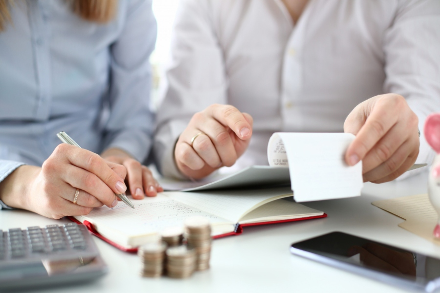 El crédito al consumo crece un 12,4% interanual en agosto y duplica el ritmo de financiación a los hogares