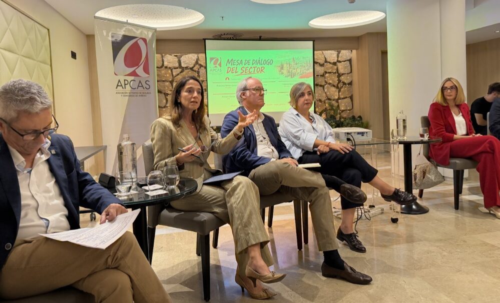 APCAS Andalucía reúne en Granada a expertos para analizar el futuro de la Pericia Aseguradora y el impacto de la Inteligencia Artificial.