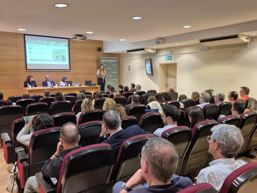 Agroseguro actualiza los seguros agrarios en Cataluña con mejoras para cereal, uva de vino, almendro y olivar, y precios más altos.