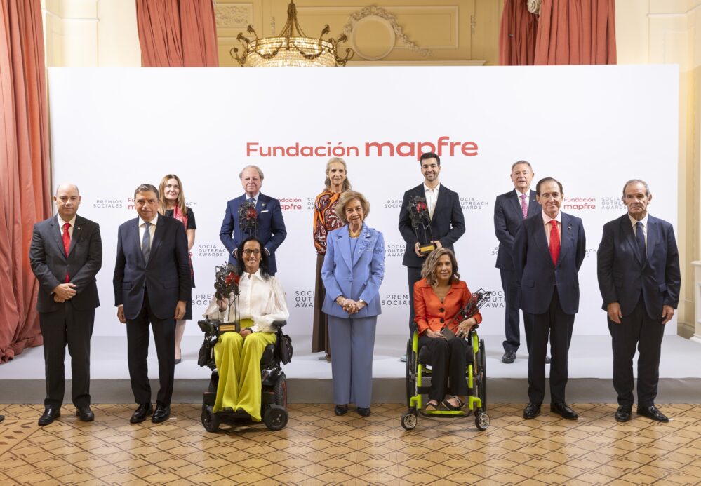 Fundación Mapfre entrega sus Premios Sociales 2026, presididos por la Reina Doña Sofía, a Teresa Perales, Ayúdame3D, AESLEME y Cortijo Guadiana.